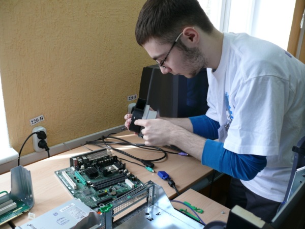 Мастер по ремонту компьютеров северное тушино