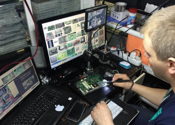 Работа мастером по ремонту компьютеров в москве